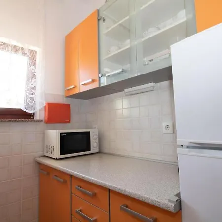 Lucky A2 In A Quiet Location