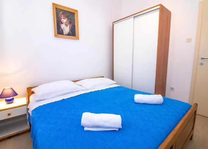 Lucky A2 In A Quiet Location